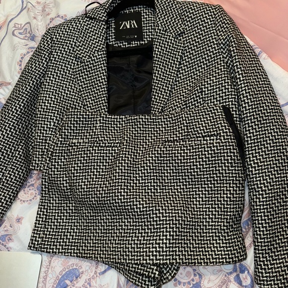 Zara Checkered Cropped Blazer with matching Skort - Picture 4 of 6
